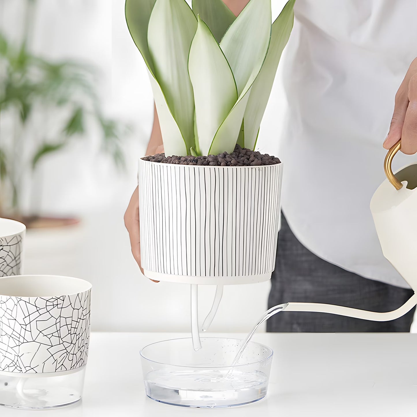Samhe 4-Pack Self-Watering Planter Pots with Reservoir